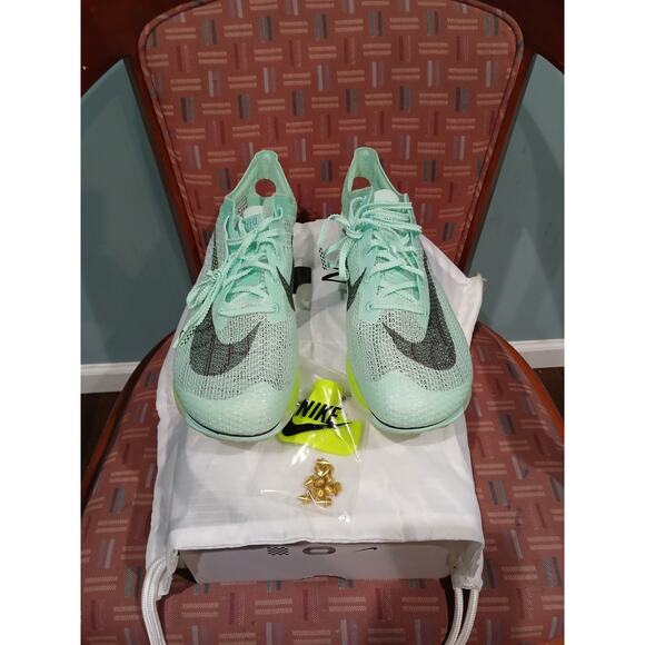 New Men's 11.5 Nike Air Zoom Victory Mint Track Spikes Cleats (DR9908-300) - Picture 1 of 10
